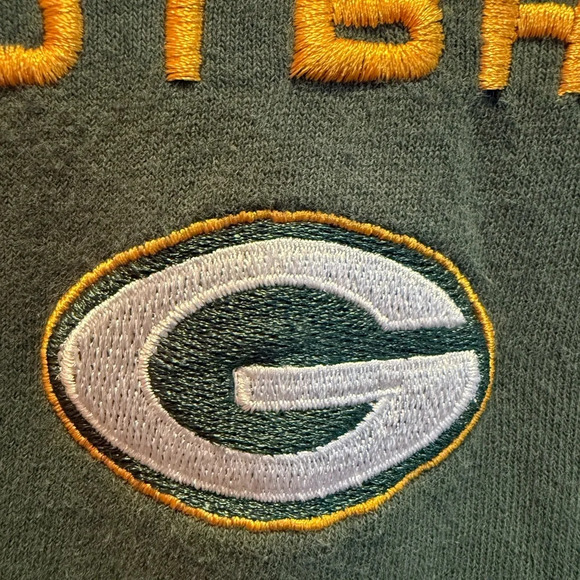 Green Bay Packers Logo T-Shirt - Picture 6 of 9